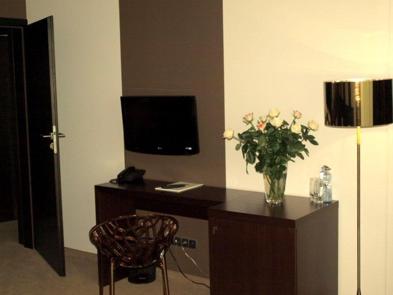 Hotel Niepołomice Habitación foto