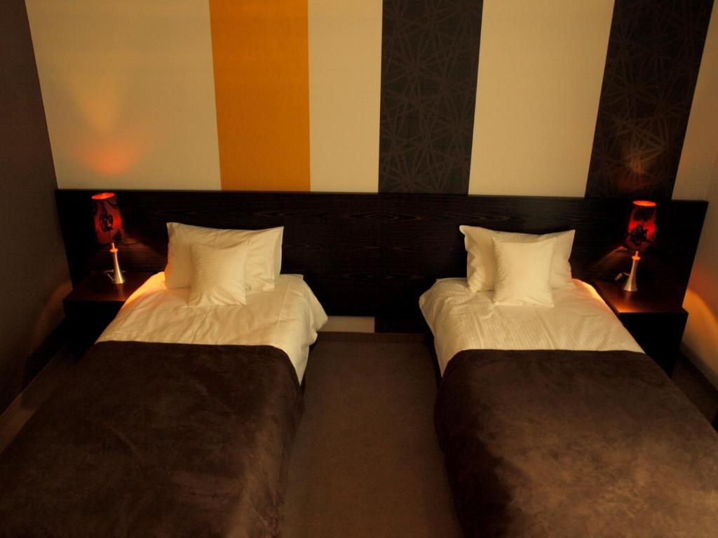 Hotel Niepołomice Habitación foto