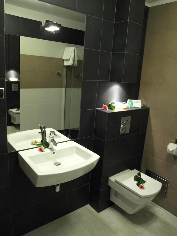 Hotel Niepołomice Habitación foto